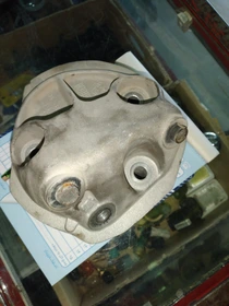 پایه دسته موتور پژو تیپ 5 (موتور TU5) بالا شرکتی ایساکو اصل 1810210599