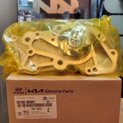 واتر پمپ هیوندای سانتافه 2008 برند اصلی جنیون پارت با کد فنی 25100 3E001