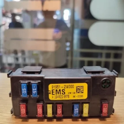 یونیت EMS جعبه فیوز هیوندای سانتافه 2015 بزند اصلی جنیون پارت با کد فنی 91951 2W000