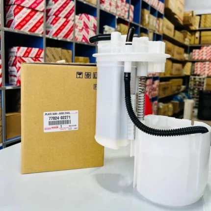 فیلتر سوخت جنیون پارت مناسب تویوتا کرولا کد 02271-77024