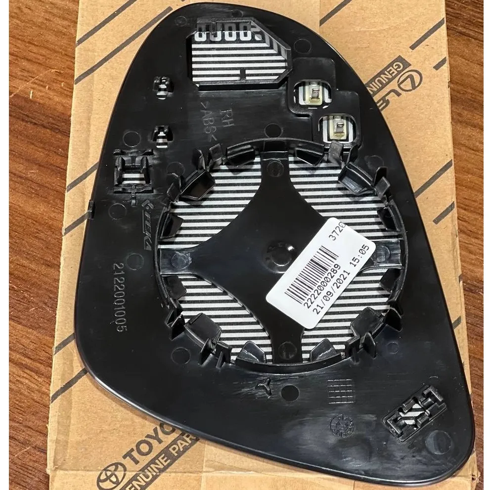 شیشه اینه تویوتا CHR راست جنیون پارت شیشه اینه تویوتا CHR راست جنیون پارت